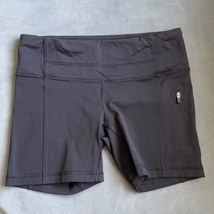 Black Lululemon Biker Shorts w/pocket